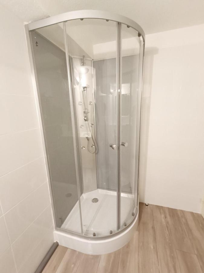 Spacious Sea View Apart At 50M From The Beach باندول المظهر الخارجي الصورة